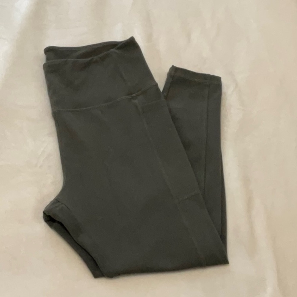 Danskin 7/8 Active Leggings with Side Pockets, Olive Green, Large, Super Soft